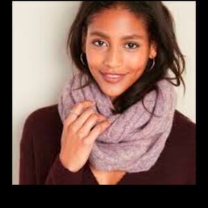 Old Navy  Scarf Gray Cabled Unisex Infinity Scarf Soft Cozy Winter
